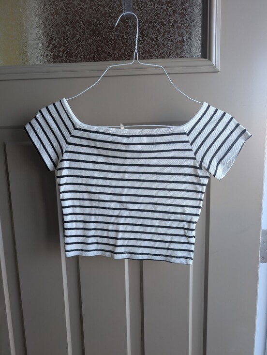 Atmosphere Tops - Womens Atmosphere sz 6 crop top